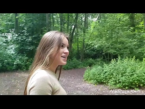 ❤️ Saya menyarankan kepada Evelina bahwa kita bercinta di tempat umum! Dia bilang ya. Lalu aku menidurinya di pantat dan cum di mulutnya. Lalu dia marah pada dirinya sendiri. ️ Video sialan di id.onlyhdporn.ru ️
